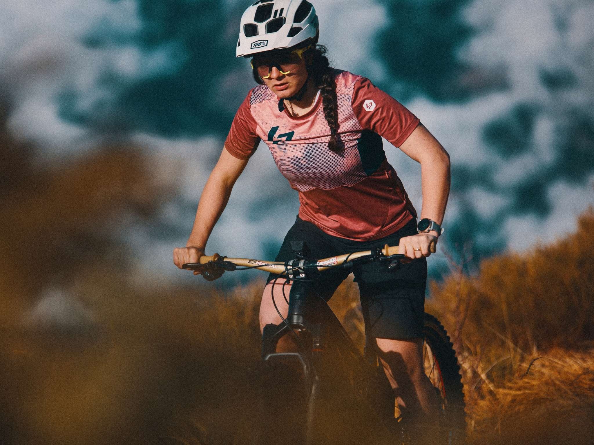 Women's mountain bike shorts with clearance liner